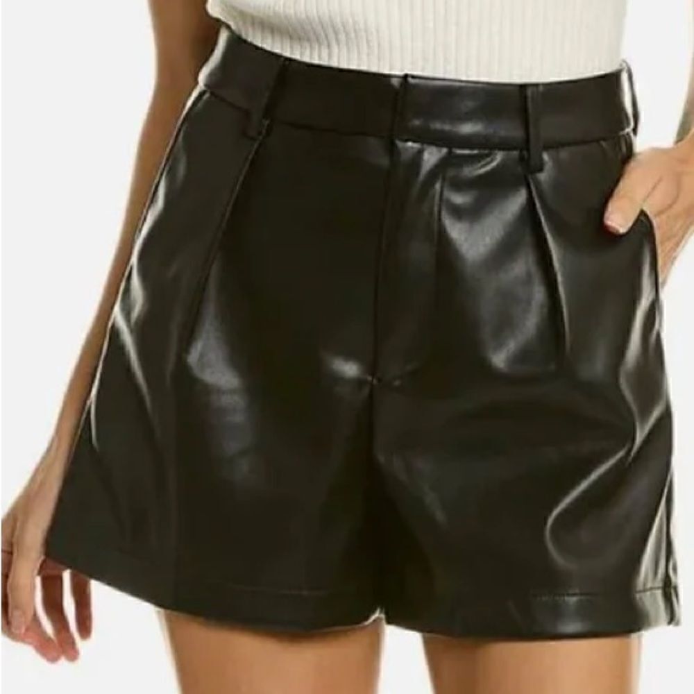 7 For All Mankind Faux Leather Pleated Shorts Size Large Black